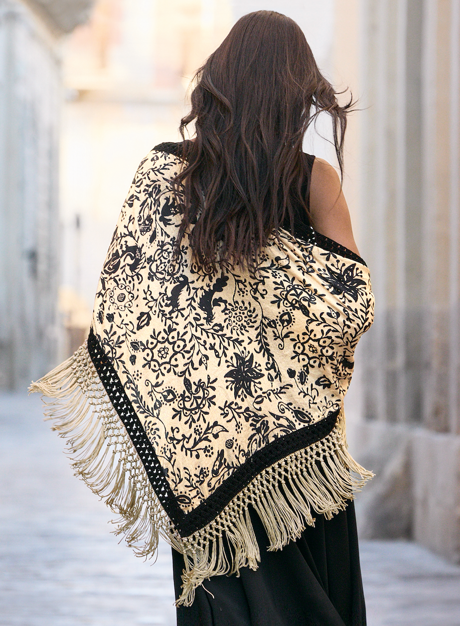 Valencia Shawl