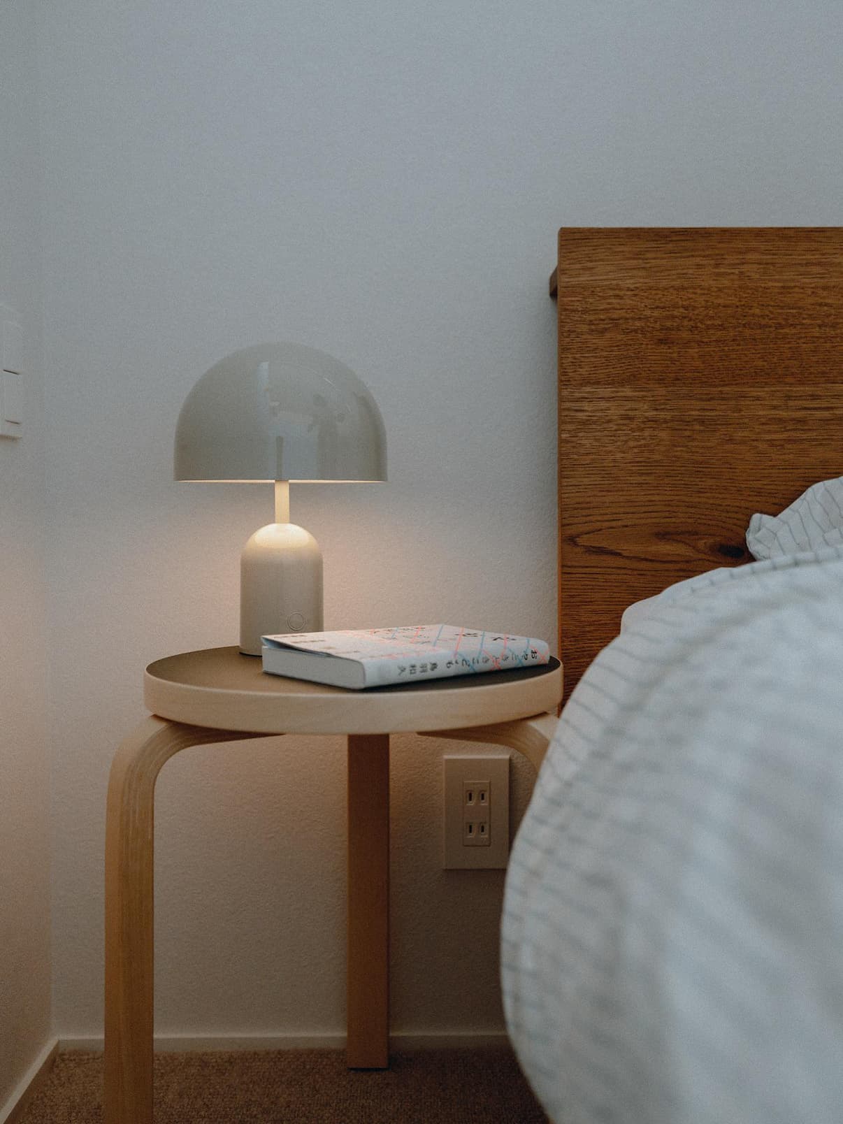 Bell Portable Light