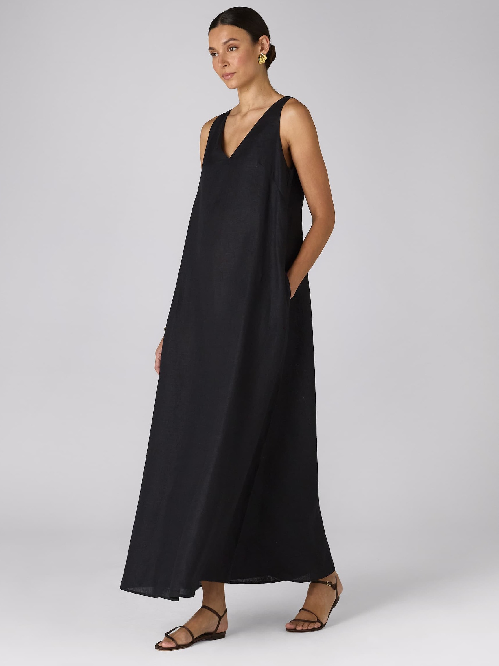 Blenheim Dress: Linen, Black