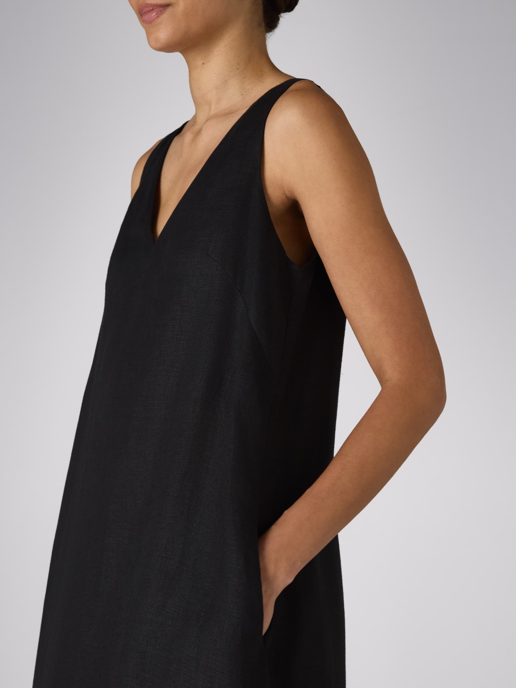 Blenheim Dress: Linen, Black