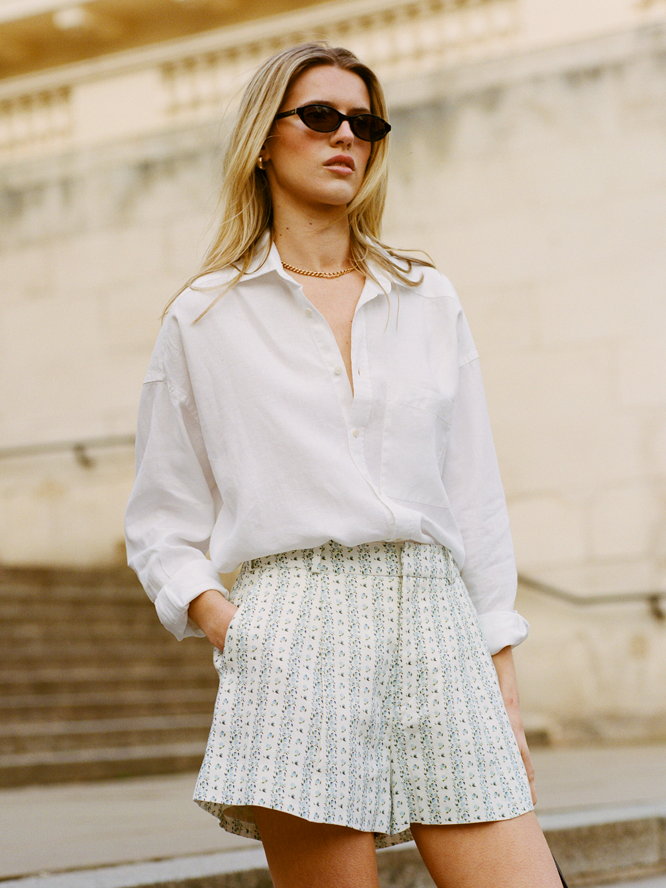 Penn Tailored Short: Linen, Plum Print