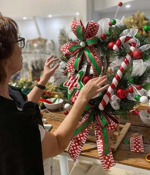 CHRISTMAS WREATH MAKING CLASS
