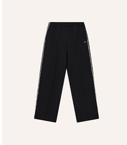 Triumph pant in black