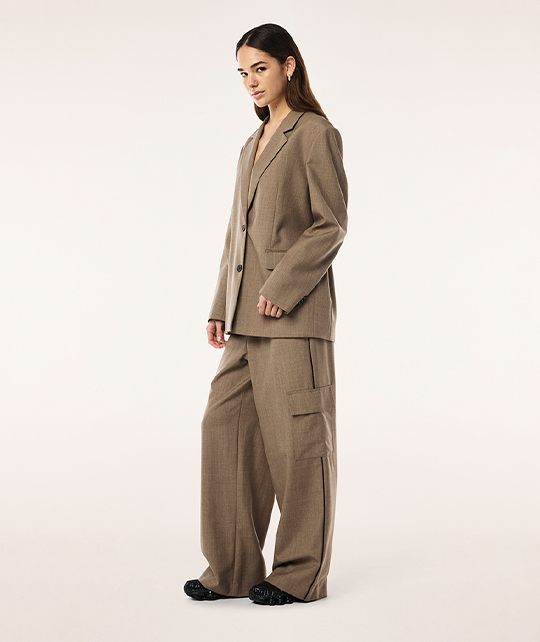 RESIDENCY PANT IN WALNUT
