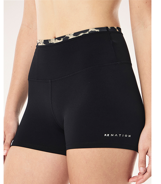 VITA 2.5" BIKE SHORT IN BLACK & LEOPARD