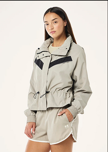 SHELTER JACKET IN BISCUIT