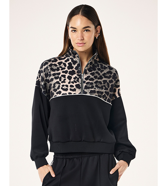 BOUNDLESS ZIP NECK SWEAT IN BLACK & LEOPARD