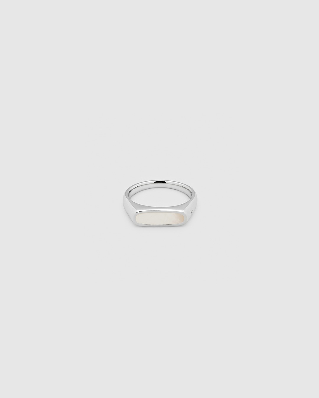 Mario Ring White MOP