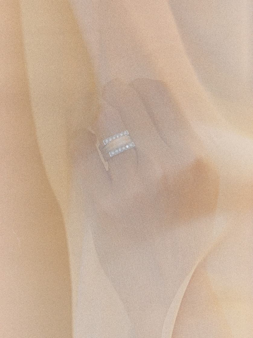 Tenuitas Ring N.1, white gold, angel skin coral and diamonds