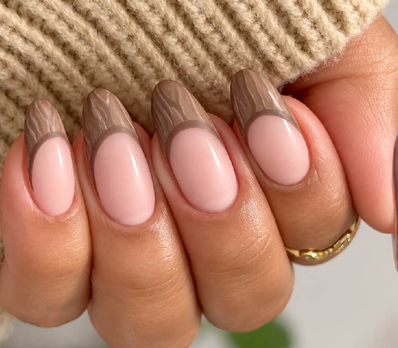 Chocolate Therapy DND DIVA #269 on nails
