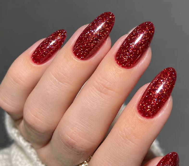 Holy Berry DND #770 on nails