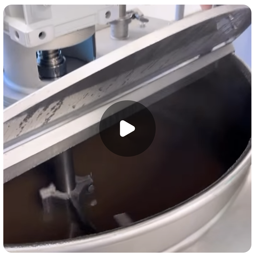 Click here to watch the behind-the-scenes video about the production of CBD gummies.