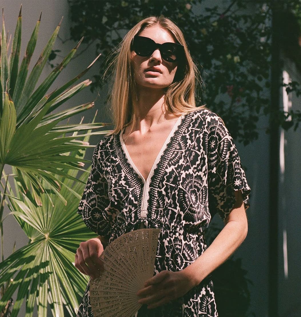 Pia Caftan in Carmen Graphite