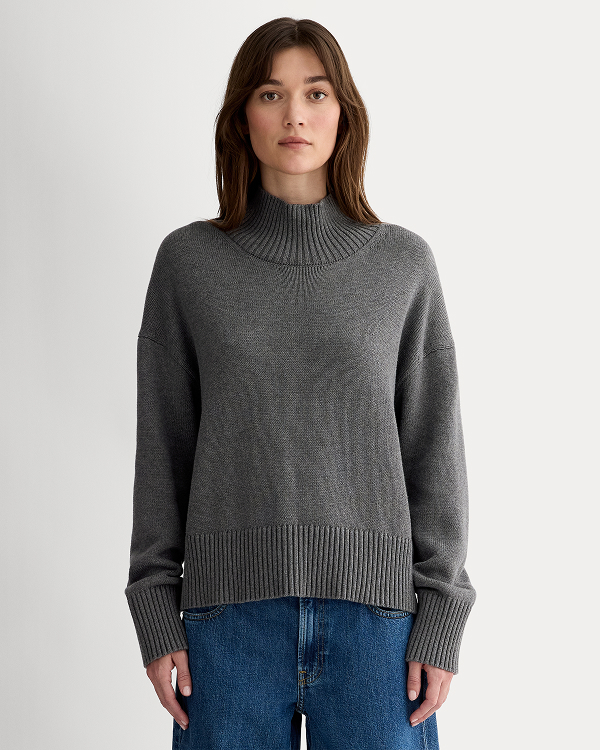 Image | Model in The Boxy Turtleneck in Everyday Cotton | Heathered Charcoal 