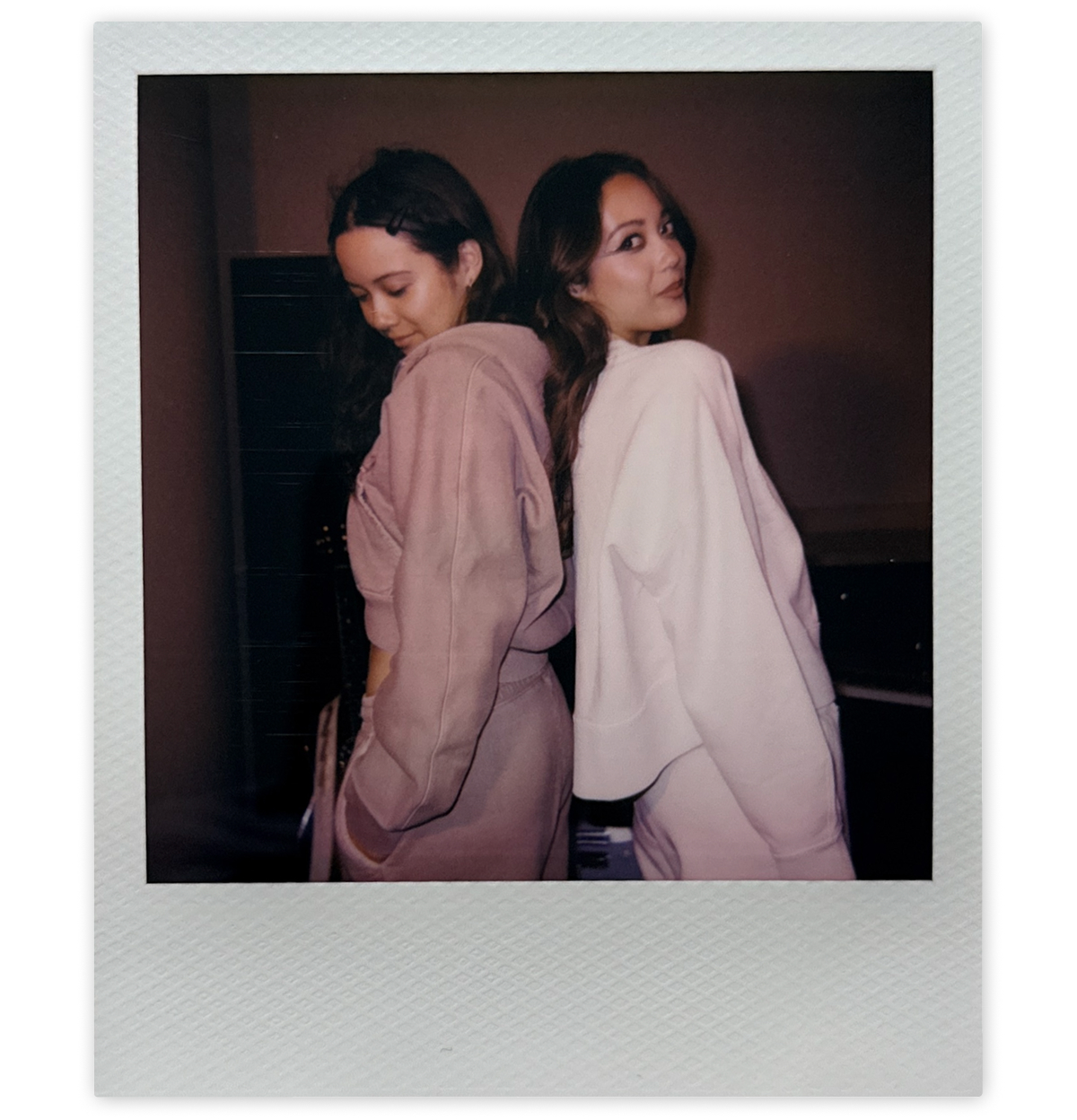 Image | Everlane x The Laufey Foundation Cropped Sweatshirt | Pale Peony 