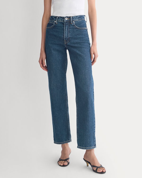 Image | Model in The Way-High® Jean 2.0 | Dark Indigo