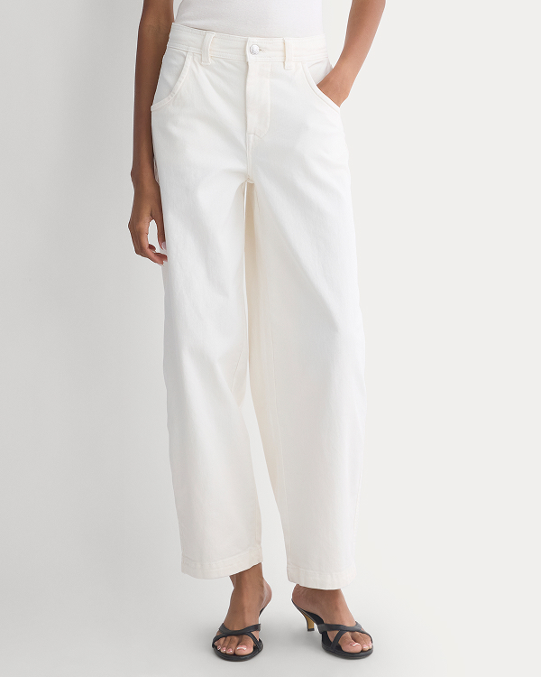 Image | Model in Utility Twill Barrel Pant | Bone
