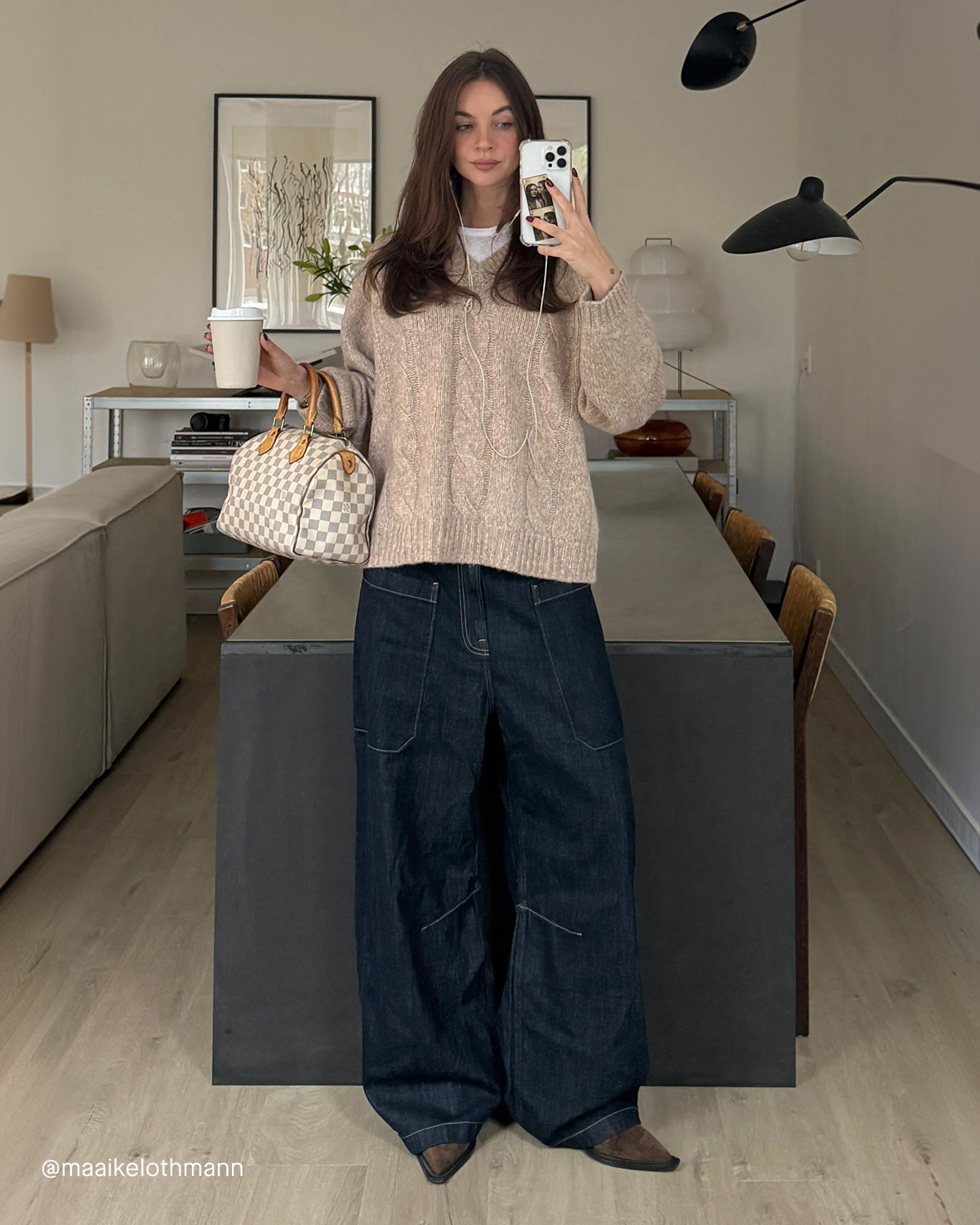 Image | @maaikelothmann in The Gardener Pull-On Jean | Mid Indigo