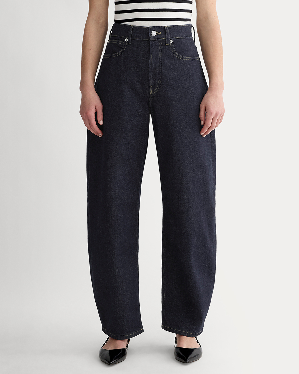 Image | Model | The Way-High® Curve Jean | Pure Blue