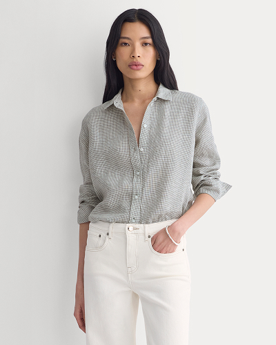 Image | Model | The Must-Have Shirt in Linen | Agave Green