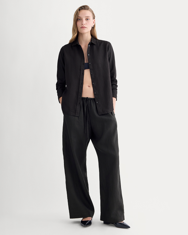 Image | Model | The Drawstring Pant in Linen | Black
