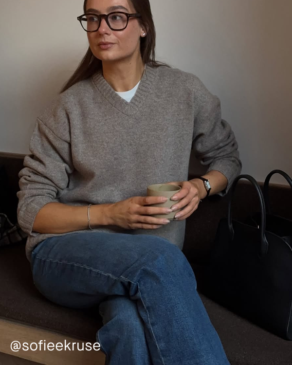 Image | @sofieekruse | V-Neck Sweater in Extrafine | Luxe Merino Heather Soft Taupe