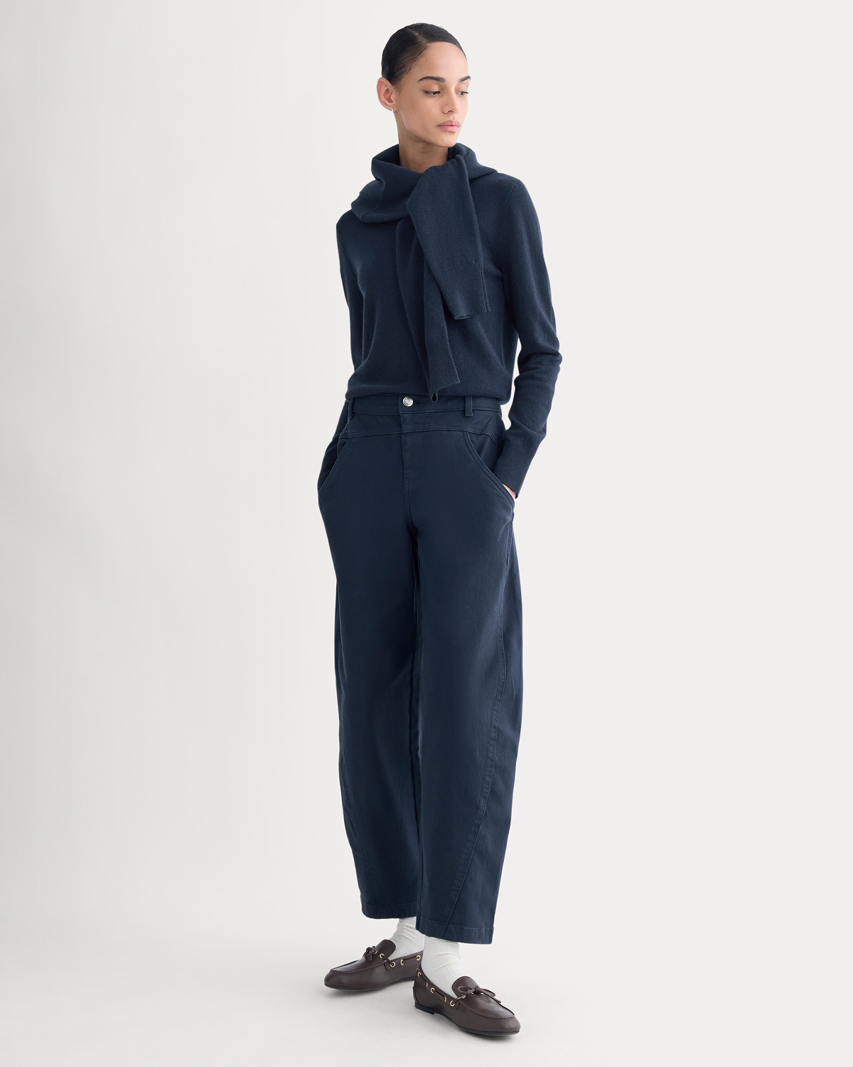 Image | Twill Yoke Barrel Pant | Navy