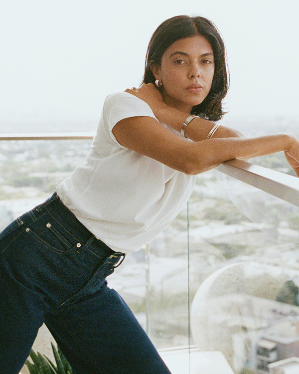 Image | @catchmeeksifyoucan in the cult favorite The Box-Cut Tee in Essential Cotton | White