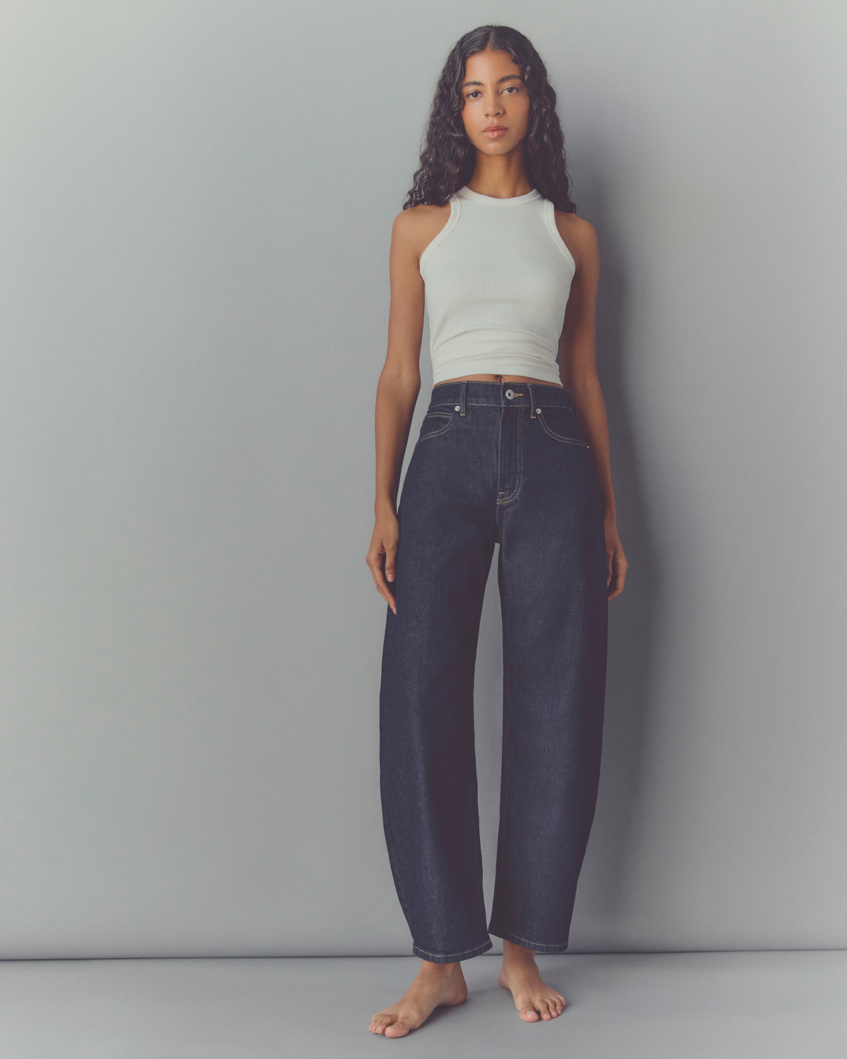 Image | Model in The Way-High® Curve Jean