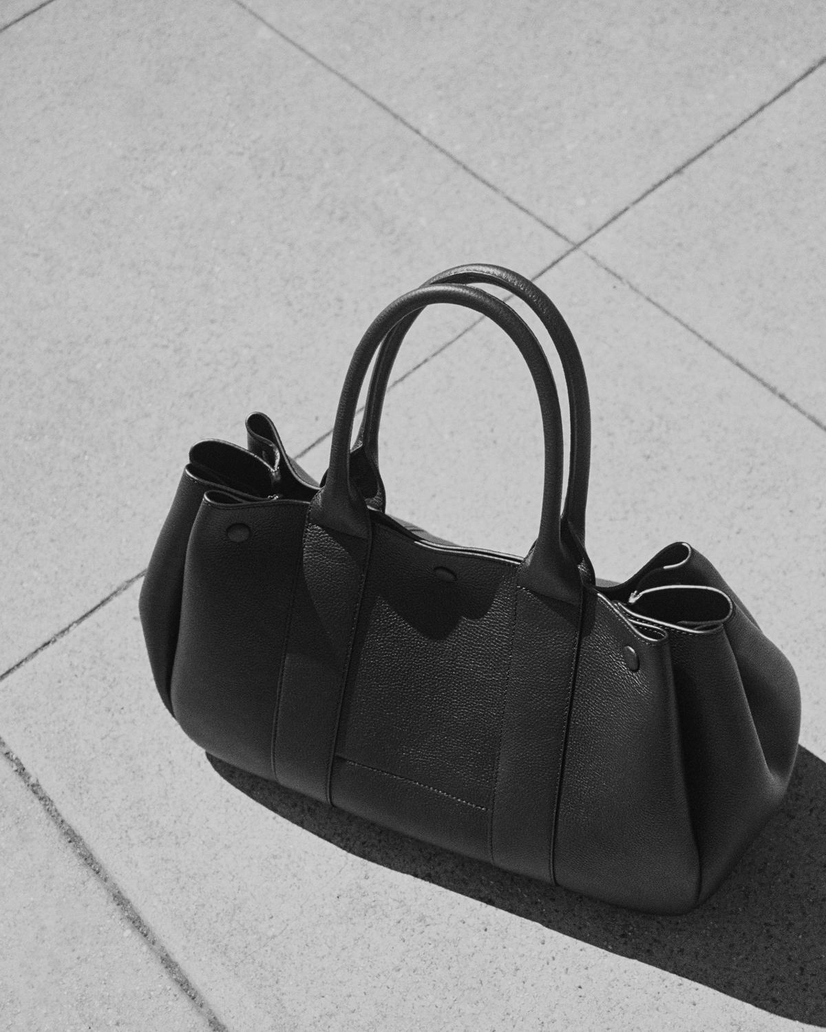 Editorial Image | Leather Boxy Tote | Black Pebble Leather