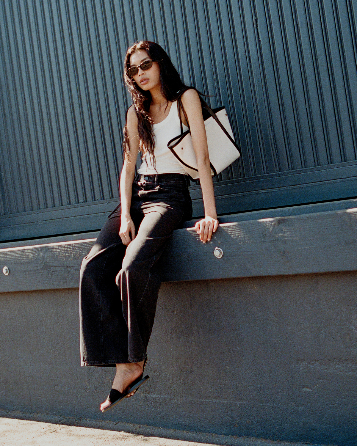  Editorial Image | Model with Canvas Lug Tote | Birch