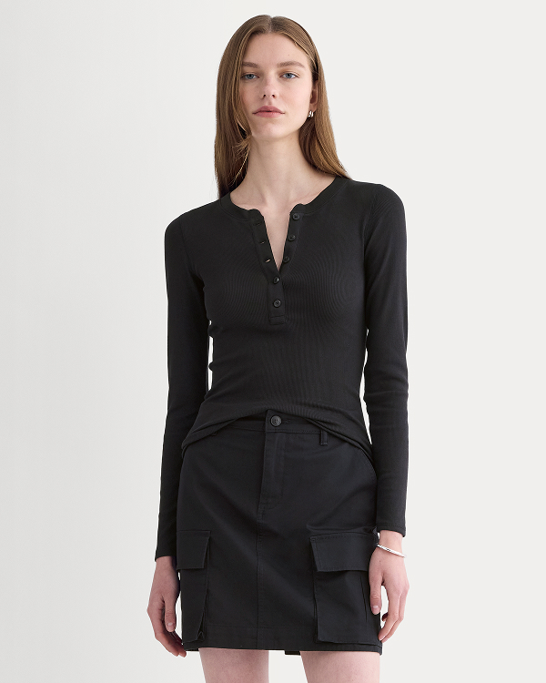 Image | Model in The Luxe Rib Henley | Black 