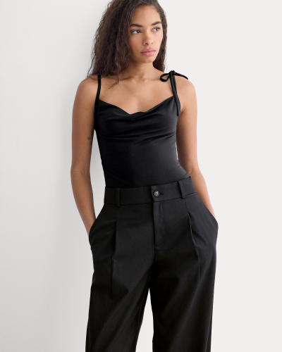 Image | Model in Tie-Shoulder Tank | Black