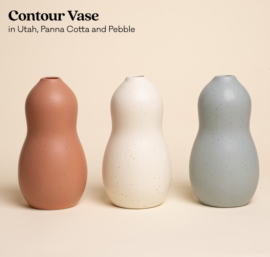Contour Vase in Utah, Panna Cotta and Pebble