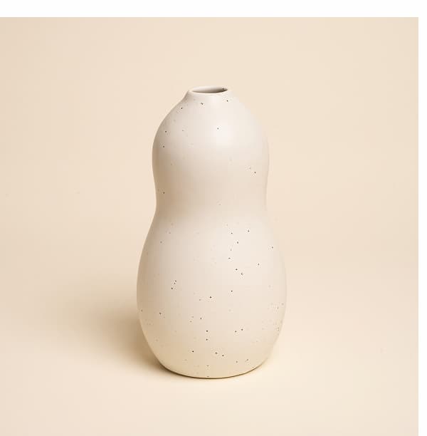 Contour Vase in Panna Cotta Contour Vase in Panna Cotta