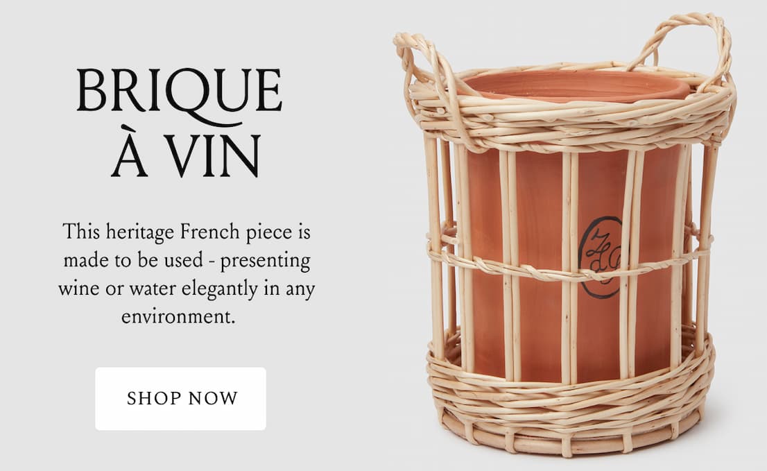 Brique a Vin with Panier 