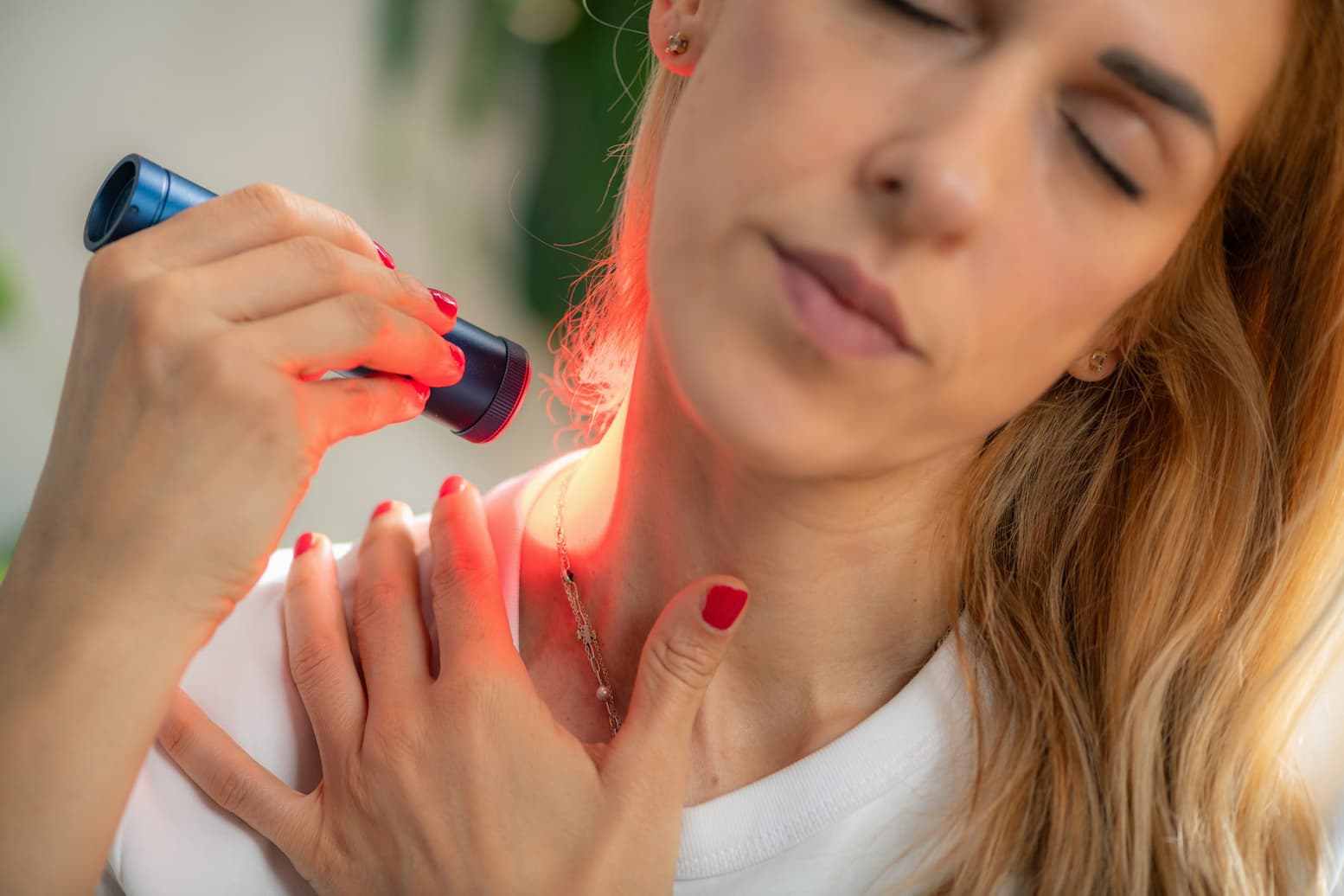 Image with link to read the article titled "How to Use Red Light Therapy at Home: A Clinician’s Guide"