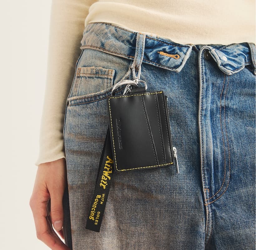 CARD HOLDER