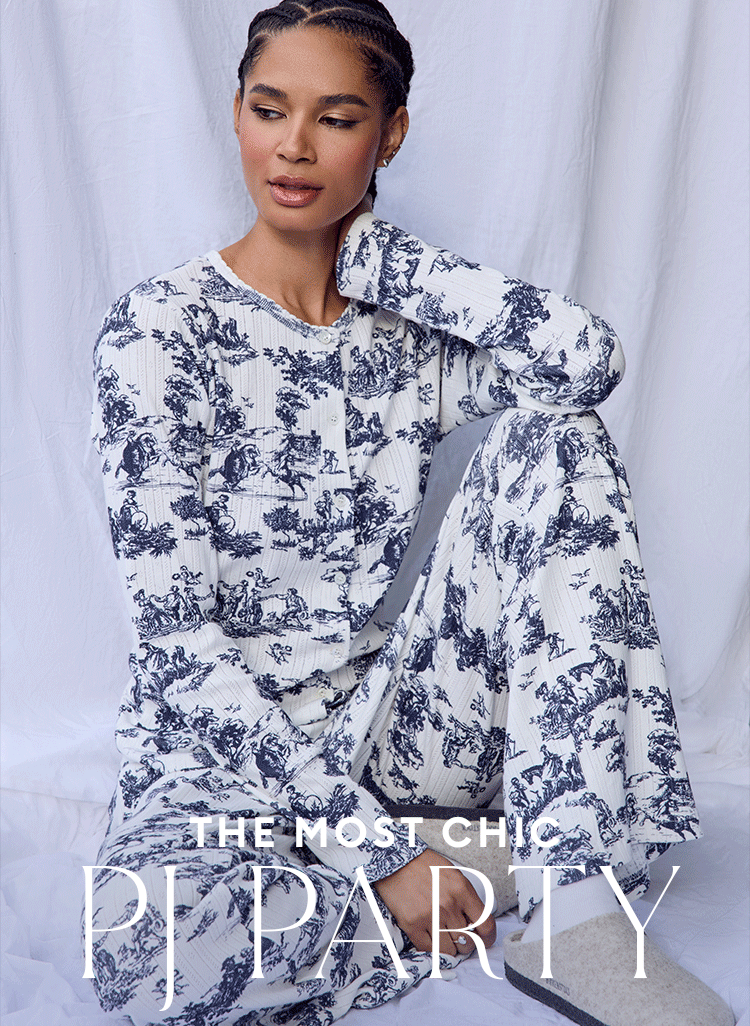 The new Carbon38 toile pajama sets make for the perfect gift for the holidays! SHOP NOW