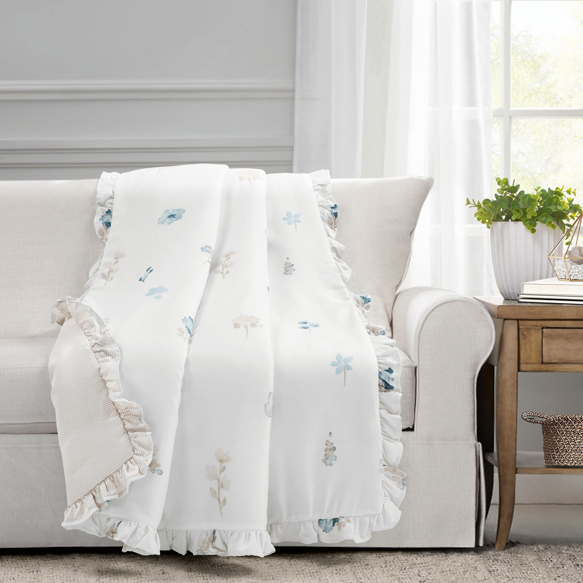 Livia Flora Throw