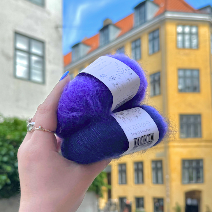 Fine Kid Mohair fv. 37 Iris og 21 Blåbær fra Walløe