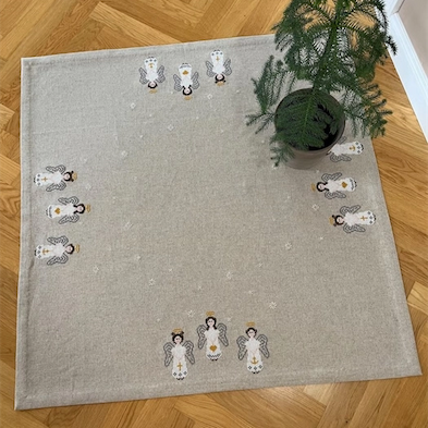 Angels lille juletræstæppe fra Pomp Stitch