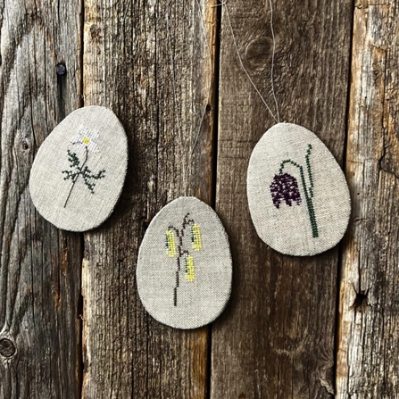 Flora 24 påskeæg fra Pomp Stitch