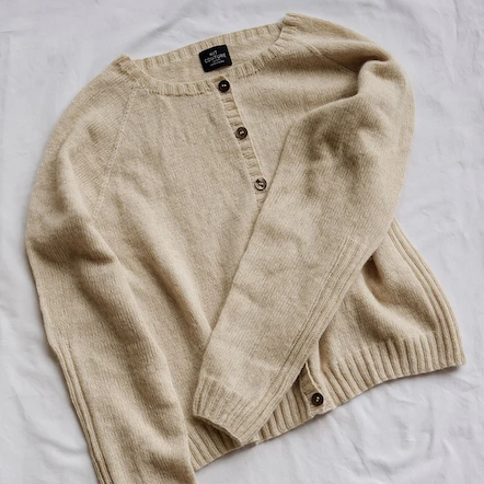 Borgan cardigan m. rund hals fra Kit Couture