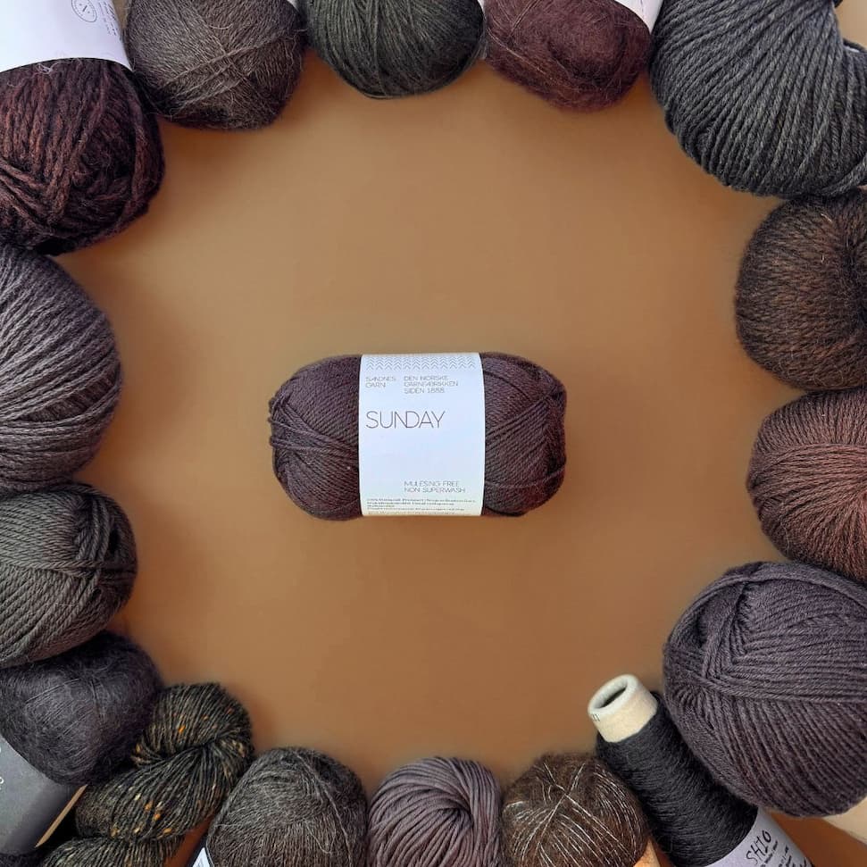 Sunday fra Sandnes fv. 3591 Chocolate Plum