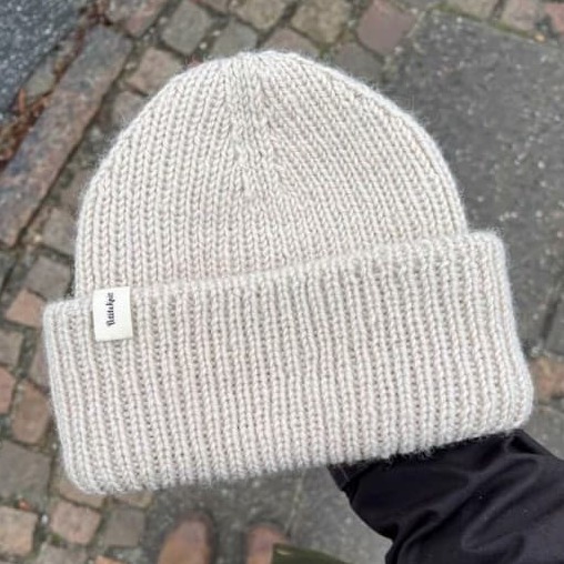 Weekend hue af PetiteKnit