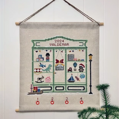 Christmas Toy Store adventskalender fra Pomp Stitch