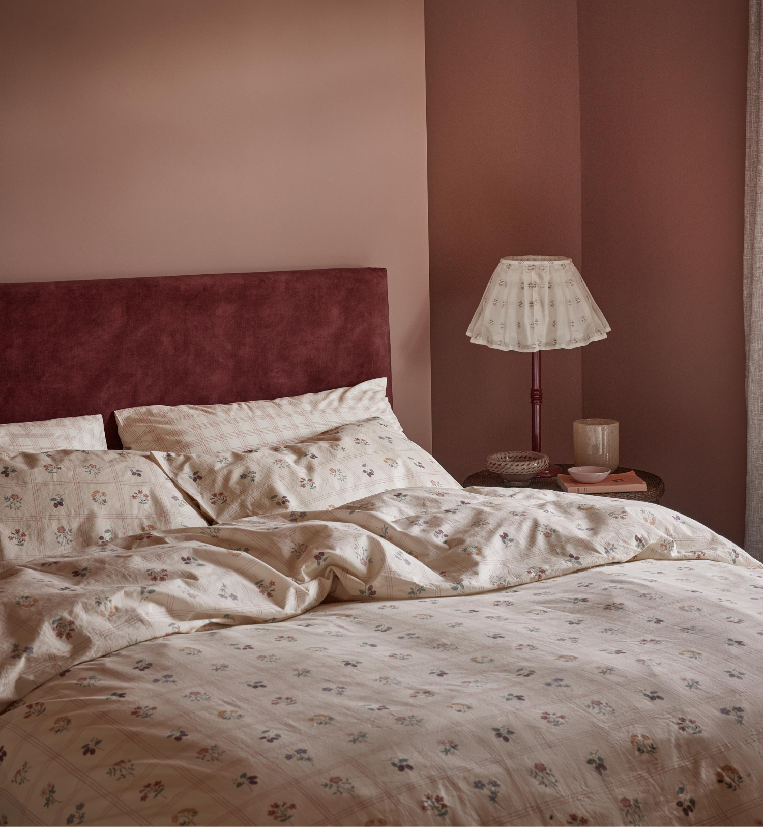 Mindful Cream Hedgerow Floral Cotton Duvet Set