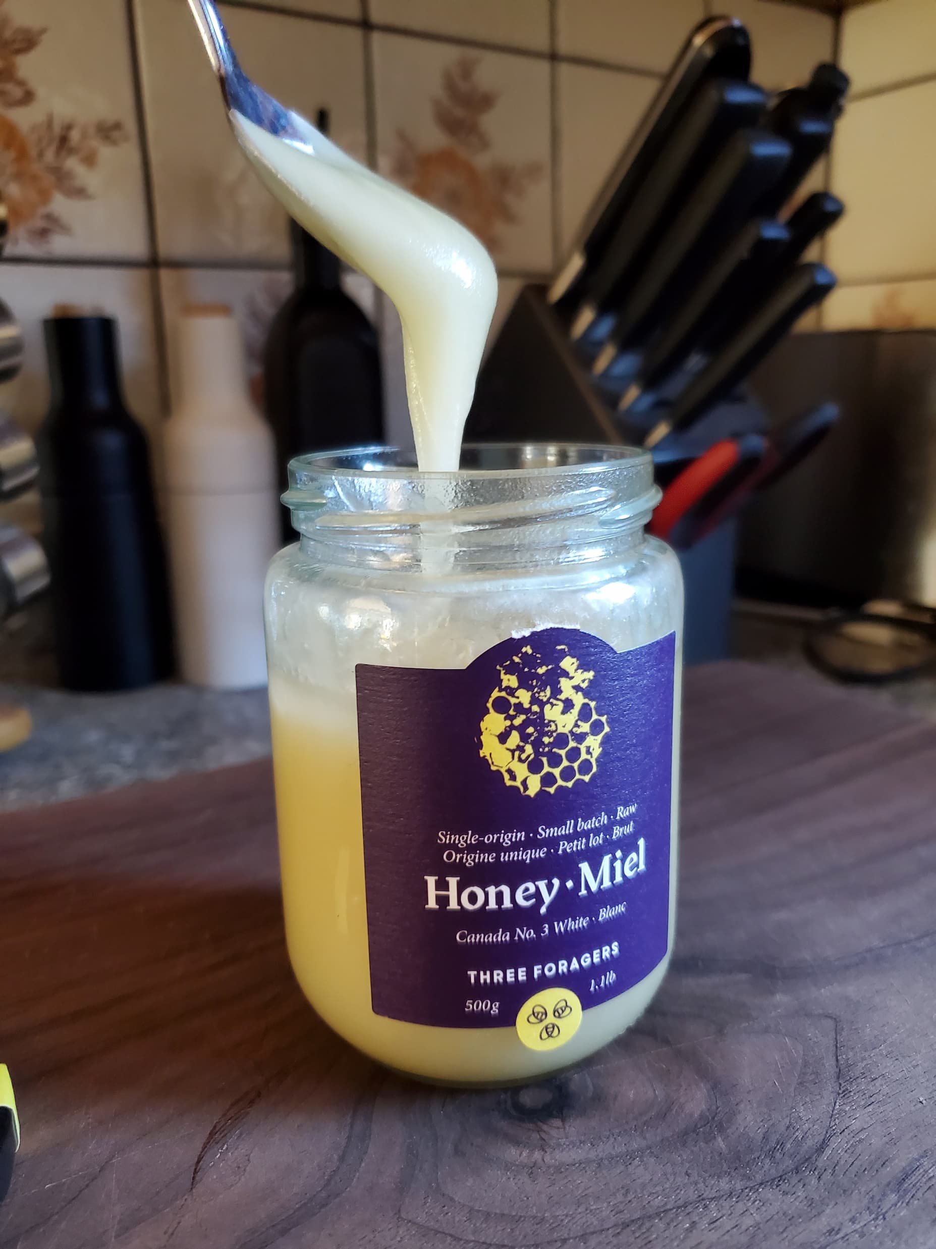 Can you put a metal spoon in your honey?