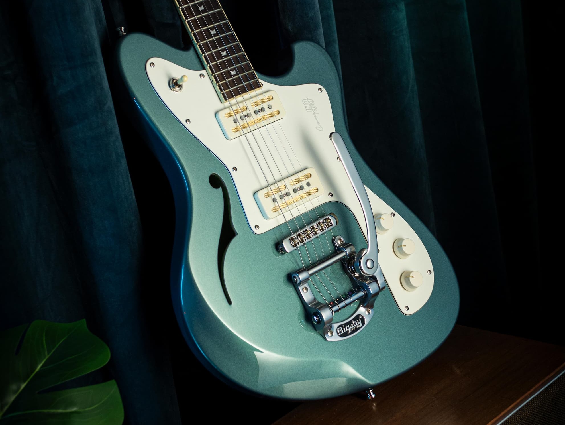 Wingman guitar in case